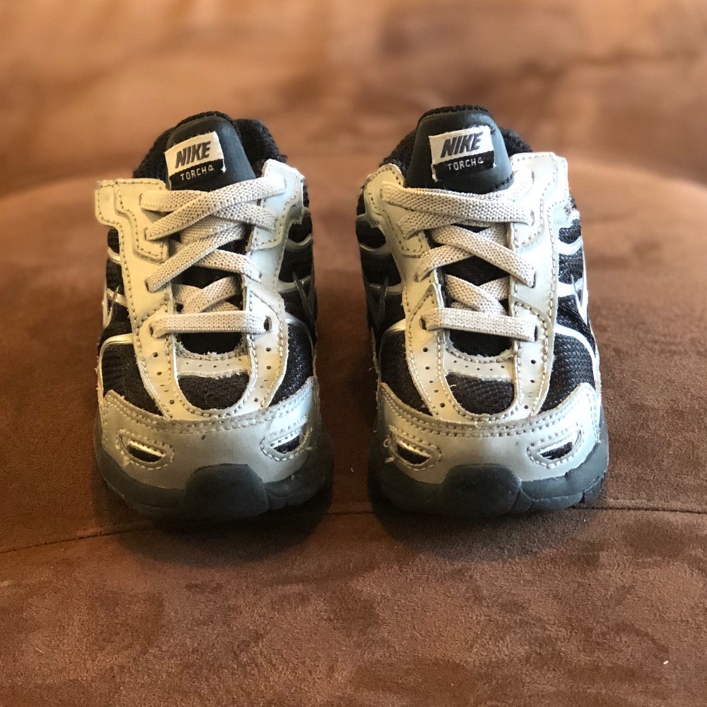 Boys Nike Tennis Shoes